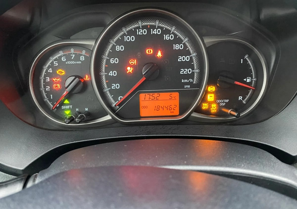 Toyota Yaris cena 29900 przebieg: 184000, rok produkcji 2016 z Rzeszów małe 137
